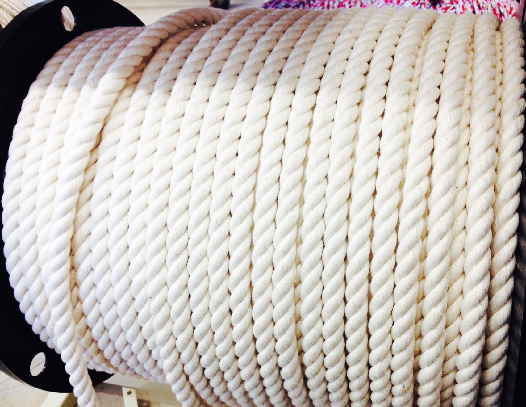 https://abirdtoy.com/cdn/shop/products/1-2in-cotton-rope.jpg?v=1632941699&width=1704