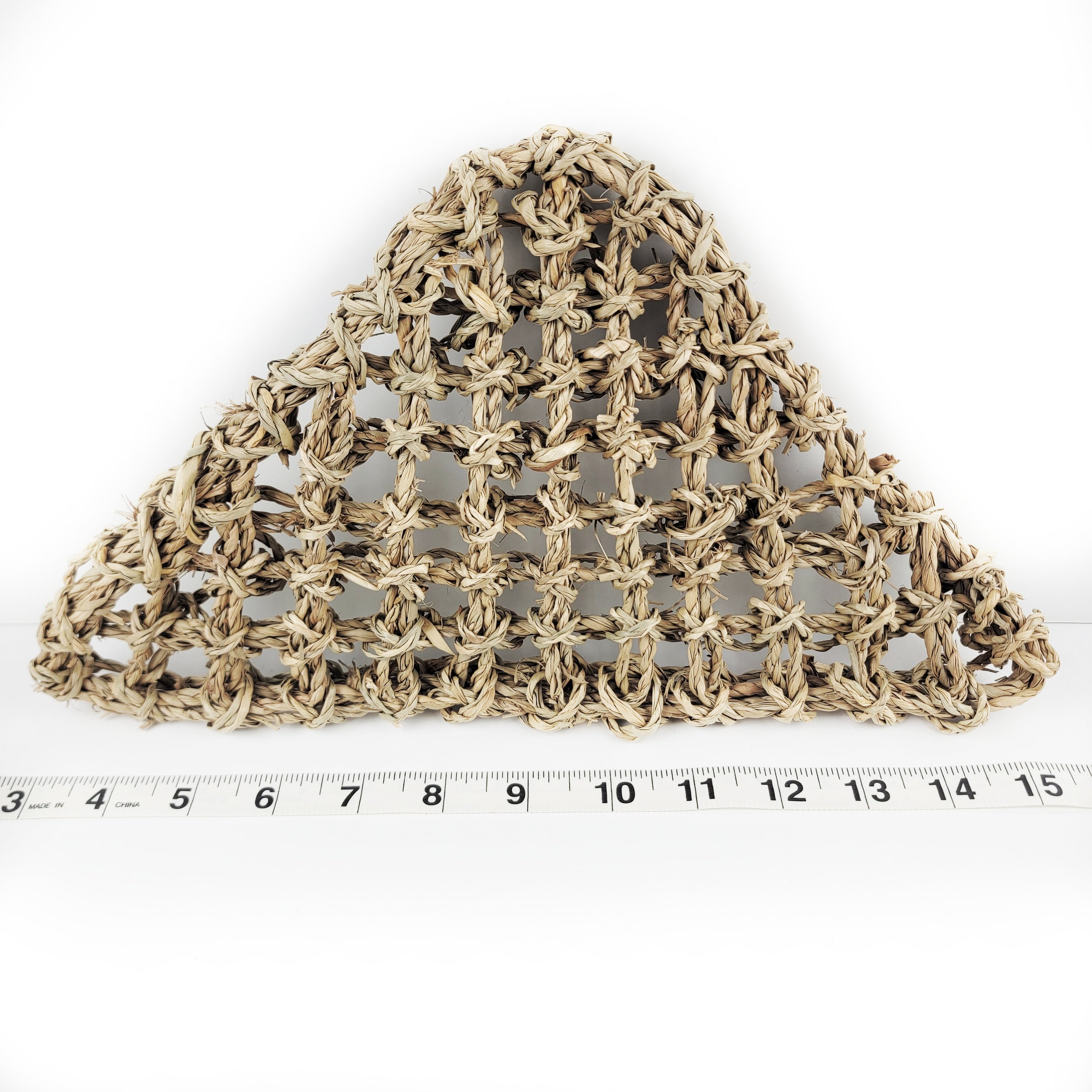 12 Inch Seagrass Triangle Mat